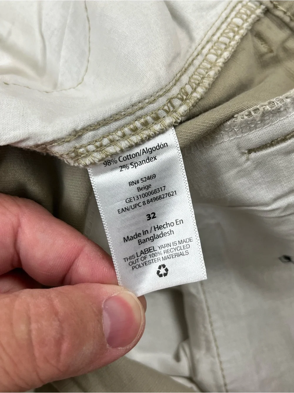 GEORGE Men’s Khaki Beige Shorts Flat Front Stretch 19” long Size 32